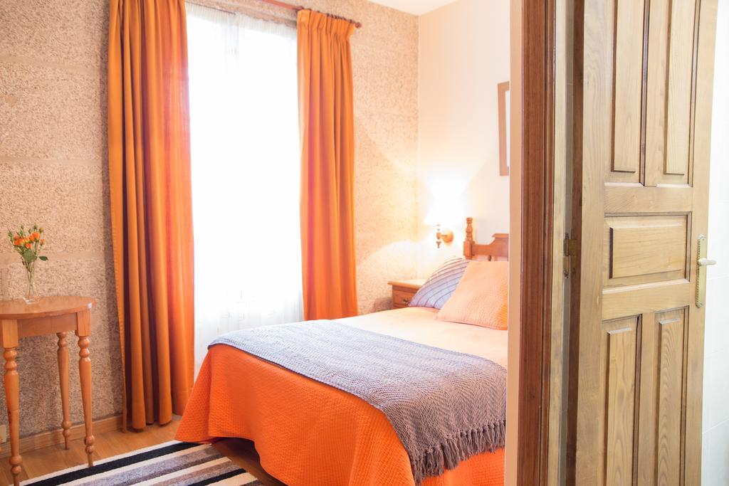 Linares Rooms Santiago de Compostela Exterior foto